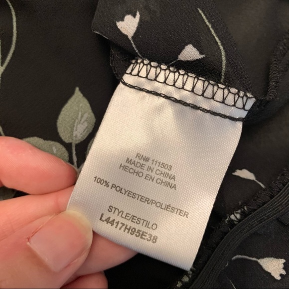 Lily White black floral top - Picture 5 of 7